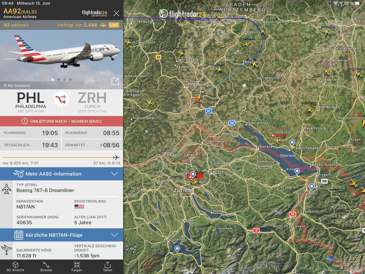 FlyingFan1's tweet photo. Swiss Airspace seems to be reopening as #AA92 has stopped diverting to Munich and is now heading for a direct approach to Zurich, as is #LX257. https://t.co/qtUXn8O2nA