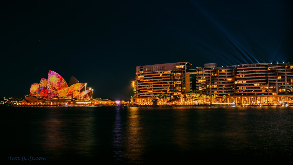 tintoflife_com's tweet photo. GN.. #vividsydney https://t.co/VPiLuiRrTq