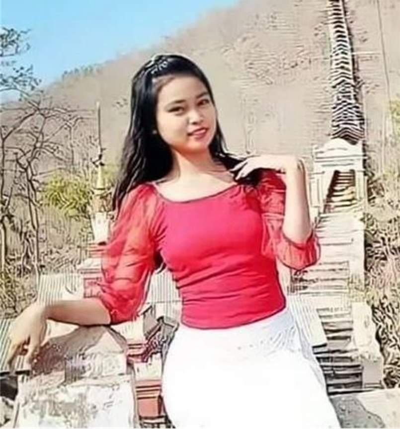 ရေစကြိုတွင် စစ်ကောင်စီတပ်က CDM ကျောင်းအုပ်ကြီး ဦးဝင်းကျော်၊ အ ထက်တန်း သူနာပြု ဒေါ်ဇာလီနိုင်၊ ကိုယ်ဝန်သည် CDM ကျောင်းဆရာမ ဒေါ်ခင်နှင်းဝေ ၊ မသဲအိအိဝင်း၊ PDF ရဲဘော်ဝူခုန်း တို့ကို အရှင်လတ်လတ် မီးရှို့သတ်ဖြတ်

ရန်ကုန်၊ ဇွန် ၁၅
Read More -&gt; t.me/khitthitnews/3…