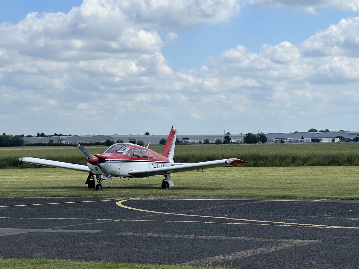 clearpropeller's tweet photo. Parked up at a new afternoon work location at Wellesbourne airfield - will definitely be back to this one! @egbwtwr 

#wingfriday #flying #aviation https://t.co/oL3K8NgpEk