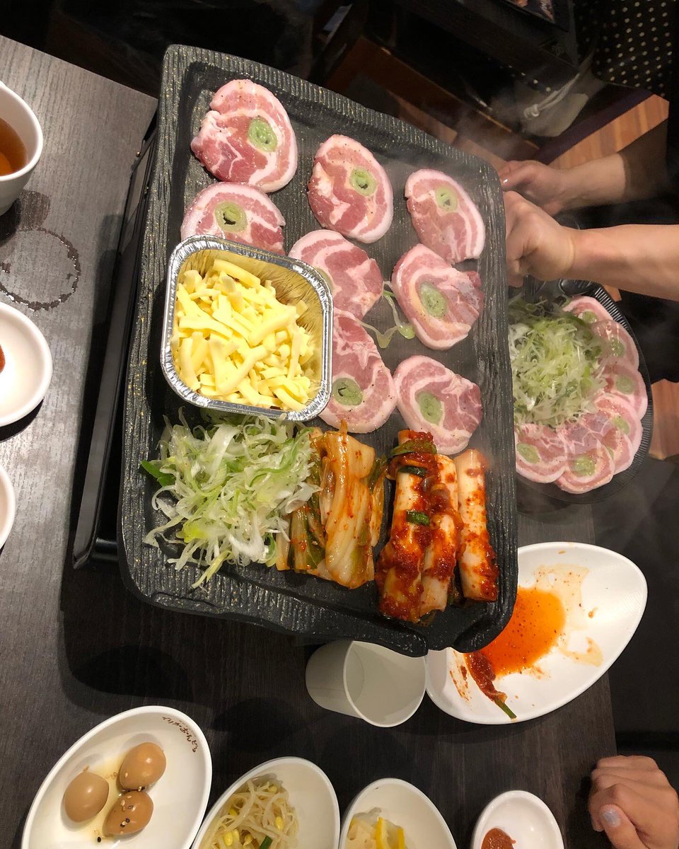 MICCI_324's tweet photo. 久しぶりの #新大久保 #でりかおんどる
#サムギョプサル
美味しかった〜マッコリ😋 https://t.co/J7ZHS6yyEt