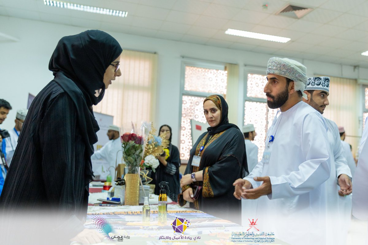 EIC_UTAS's tweet photo. زيارة عميد #جامعة_التقنية_والعلوم_التطبيقية_مسقط د. أحمد المعمري @Dr_ahmedmamari لفعالية #السوق_الريادي و #معرض_الشركات_الطلابية يوم الثُلاثاء الموافق ١٤ يونيو٢٠٢٢.

#لعودة_الحياة_رونقها
@hct_Tawasul 
@EIC_UTAS 
#نادي_ريادة_الأعمال_والابتكار_مسقط https://t.co/nyhgwlvDdZ
