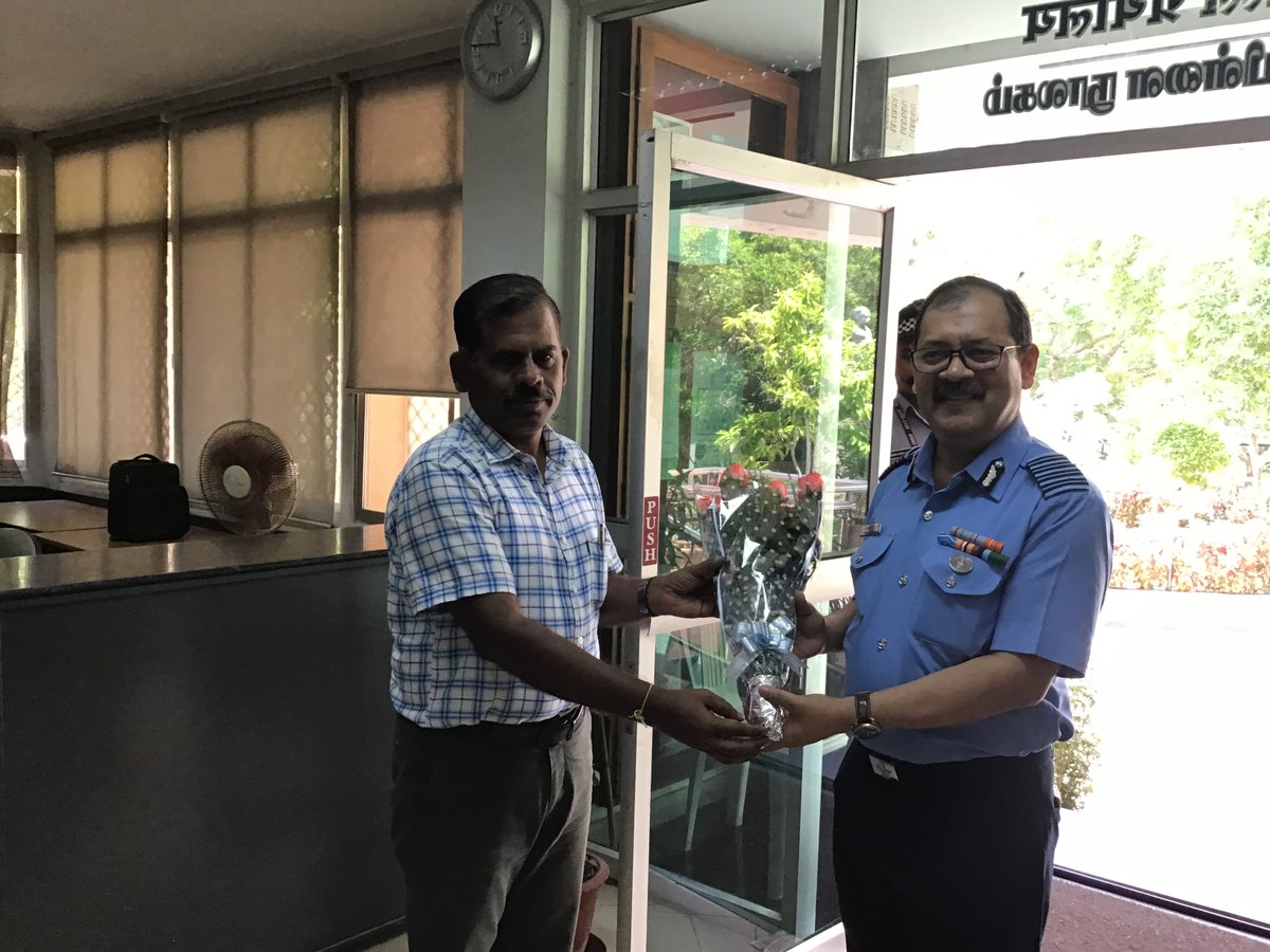hinudi's tweet photo. On 13th June, Group Captain Prasun Basu, Director Air Force Libraries visited our library to perceive the various library services extended to library user community. https://t.co/OuSFpu17E3