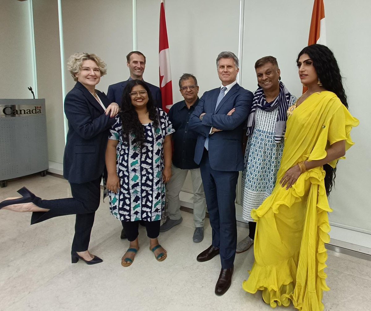 DiedrahKelly's tweet photo. Tête-à-tête with these trailblazing leaders working on #LGBTQ rights. Thank you making time to share your valuable experiences. 🙏
@thedivasushant @hiyer @avivekr @sakshijuneja @gaysifamily
🇨🇦 remain committed to advocating for the #HumanRights of all LGBTQ2I persons.🌈
🙏🇨🇦🇮🇳 https://t.co/7HxAK1mNvW