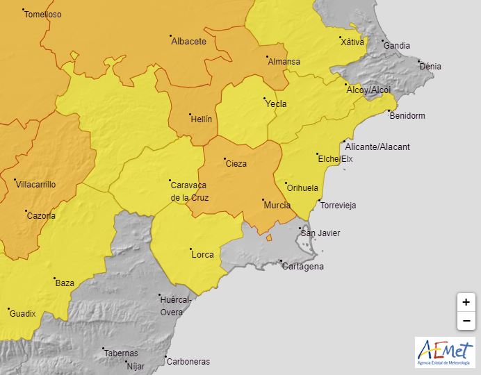 112rmurcia's tweet photo. ⚠️ACTUALIZACIÓN⚠️
La @AEMET_Murcia  eleva a naranja el aviso de fenómenos meteorológicos adversos #FMA por altas temperaturas, ya que prevé que se puedan alcanzar los 40 grados en la Vega del Segura. 

▶️https://t.co/EbbcEEwOzc https://t.co/8GlqaPaxzz