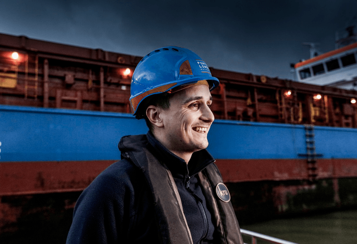 LondonPortAuth's tweet photo. #ThamesCPD: Improving safety on the Thames by developing skills for today and the future
Find out how to get started➡️ https://t.co/PiDMJsN9Dl #CPD #CareersOnTheThames https://t.co/IOcks2R08l