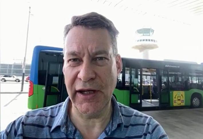 hoopslad67's tweet photo. @murdo_fraser Unelected Murdo, a Tory using the NHS as some sort of negative against the party that provides free prescriptions for all, something you want to stop. Your brass neck and arrogance are only eclipsed by your hypocrisy and irrelevance. #ToriesPartiedWhilePeopleDied #StuffBrexit https://t.co/Rx5cQum0AL