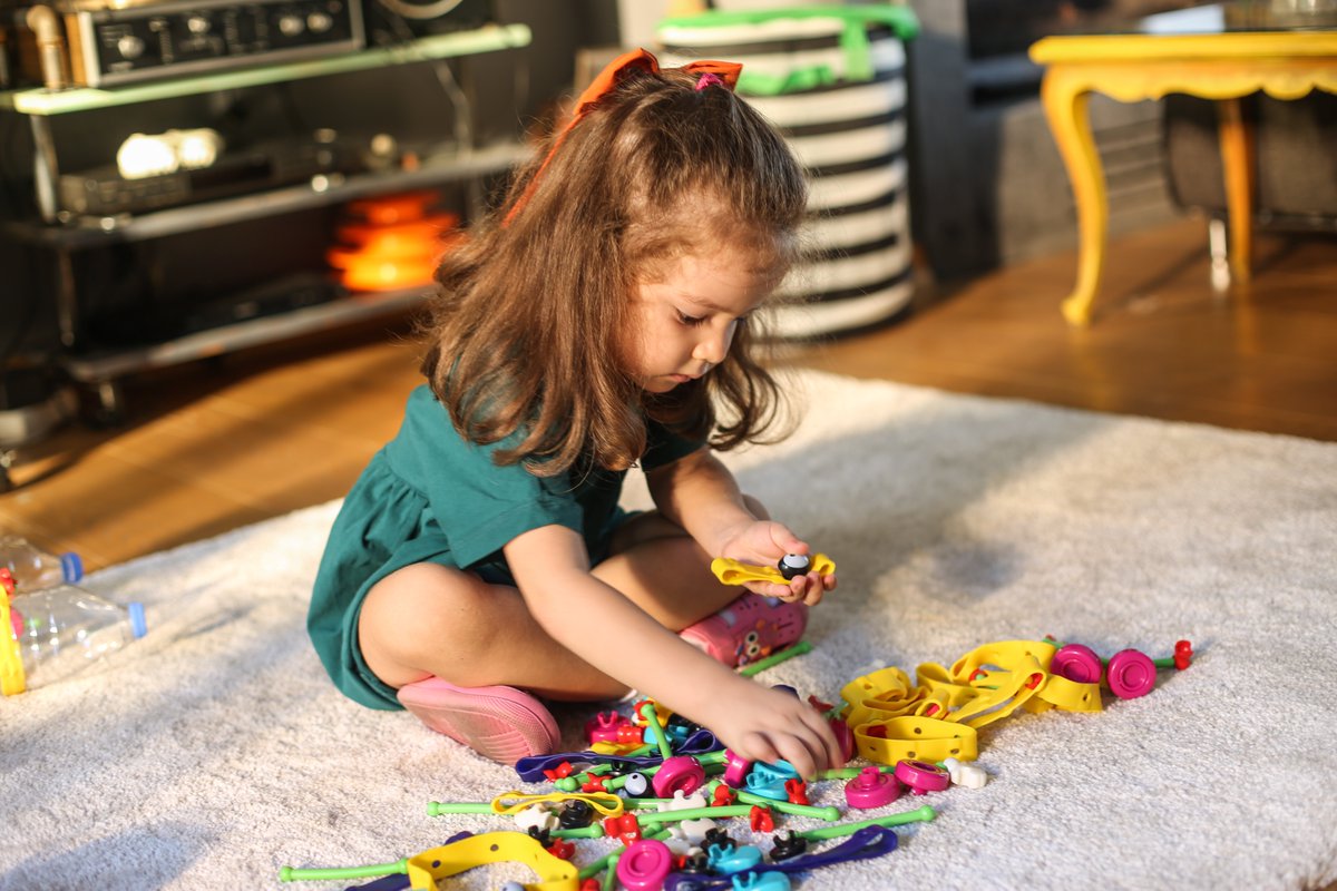 playtoyi's tweet photo. Oyun her yerde!
Evde, sahilde, seyahatte, bahçede…
#playtoyi #creative #playkit #openendedtoys #play #earlychildhood https://t.co/E5P2ni0bAm