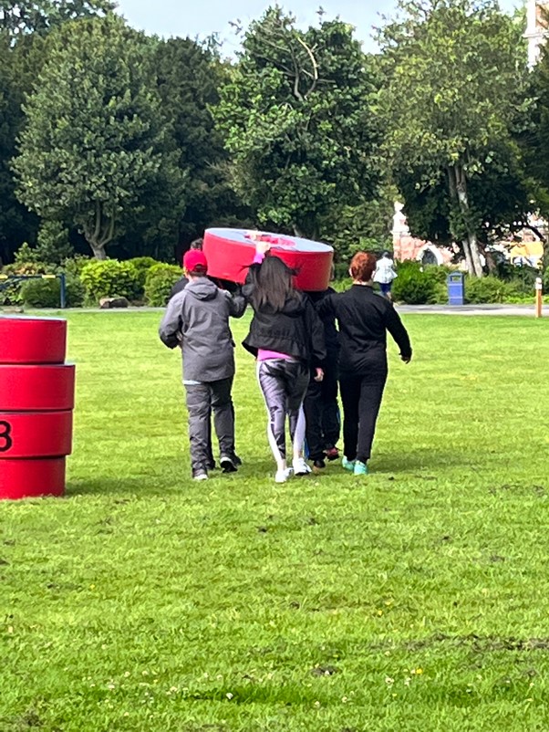 FLMyerscoughLiv's tweet photo. Last Wednesdays activity: Our wonderful FL learners enjoying some teamworking activities provided by the Army. An action packed day for us all! 🏃‍♂️🤩 https://t.co/kgY4lNs3Tw