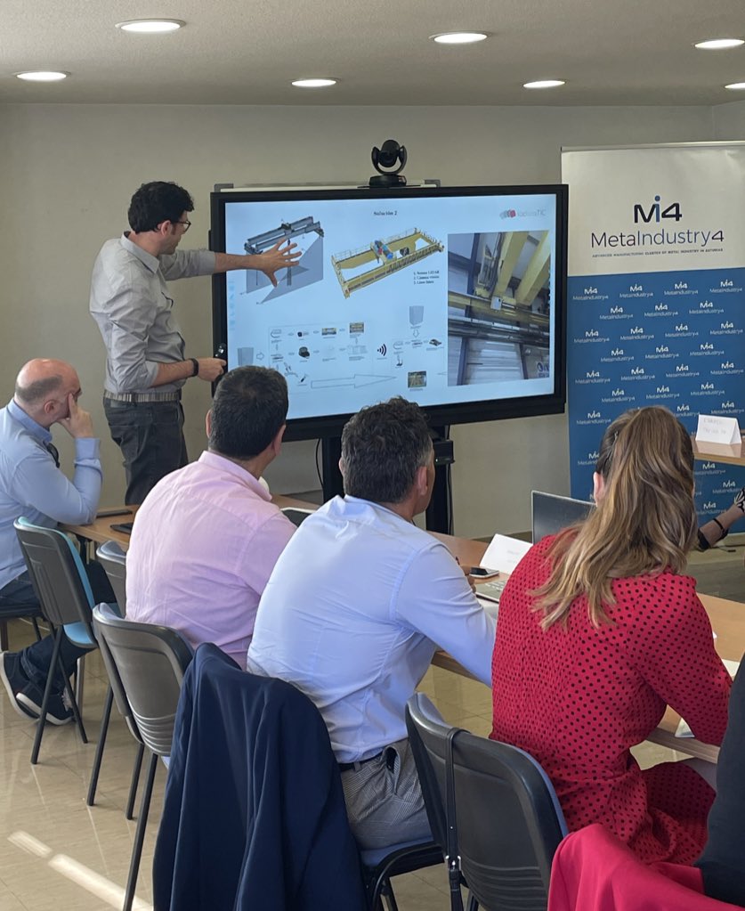FEMETALiNDUSTRY's tweet photo. @TacticaTic nos presenta el proyecto #SmartCrane, en el que trabaja junto a @DelfinTubes @ghcranes @ElinorFormacion y los clusters @MetaIndustry4 y #AFM desde Navarra. https://t.co/zee9mEifK9
