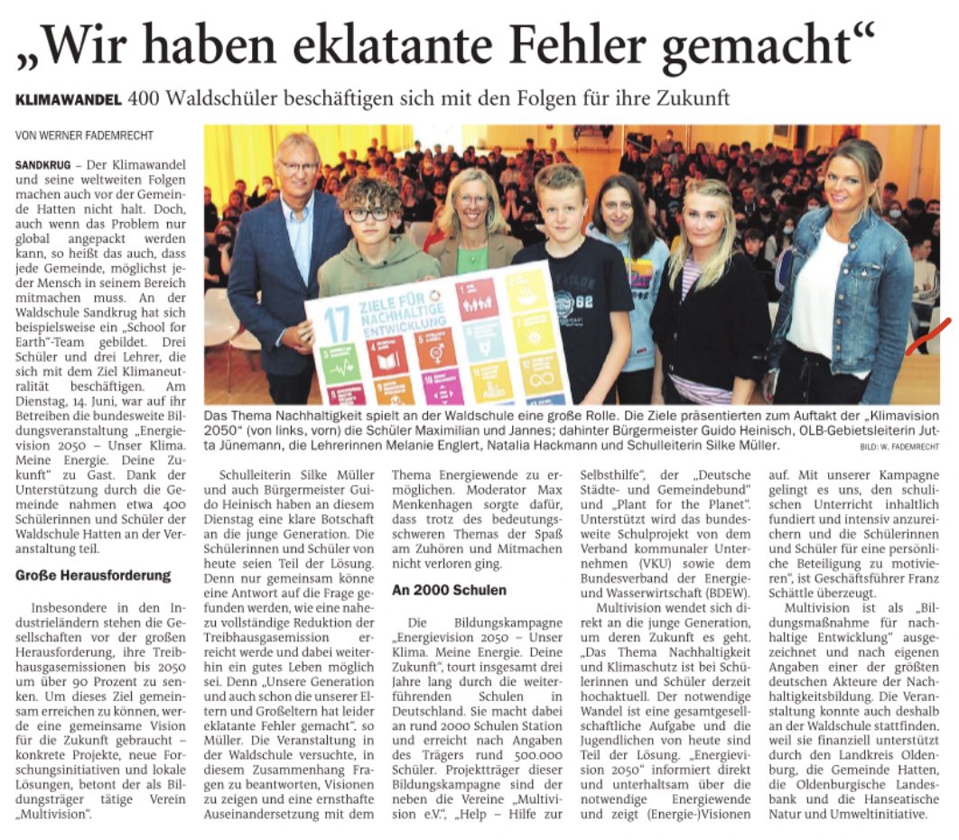 SilkeWSH's tweet photo. Stolz auf die Waldschulfamilie!@englert_mel als Koordinatorin+das Team für BNE bei uns für #schoolsforearth von @greenpeace_de +BNE insges gehen in 7 Meilenstiefeln für das so wichtige Thema #Klimawandel voran+ motivieren die Kids, selbstwirksam Verantwortung zu übernehmen #twlz https://t.co/QocozlNHUc