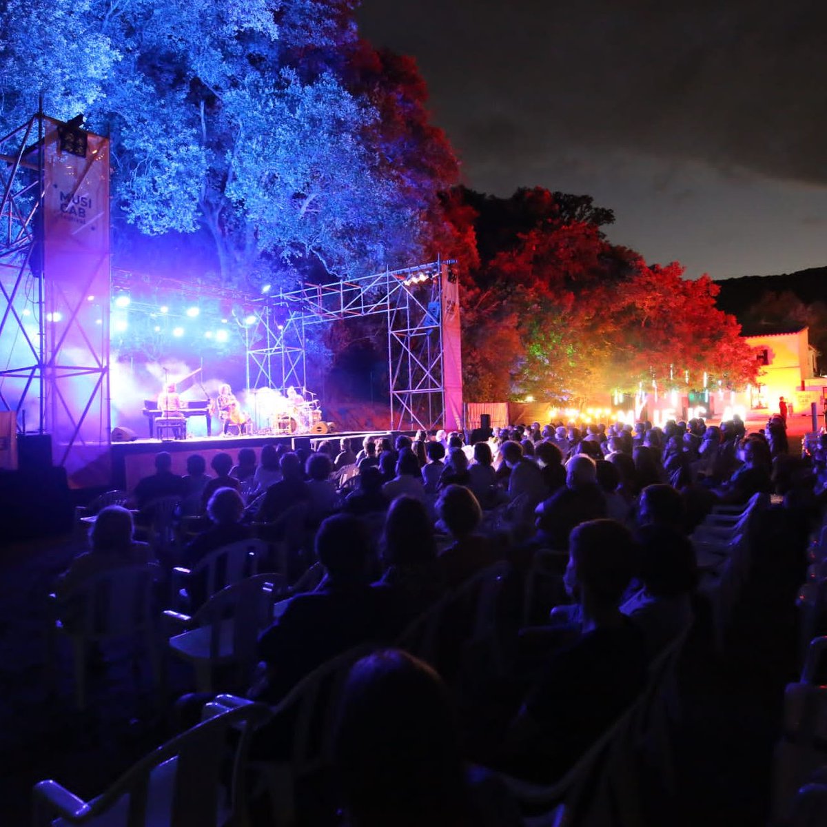 MUSICABfestival's tweet photo. QUEDA UN MES per tornar a gaudir de la #música, la #gastronomia, el #patrimoni, l'#estiu, la #felicitat...

Ens retrobem per viure el #MUSICAB!

@duquendeoficial
@RossellMarina
@lahabitacionroj
@arioxcardedeu 
@LeiaDestruye
@unpocotrashi
@raquel_lua_
@ambauka
@LandryelRumbero https://t.co/1LuPw7tIG2