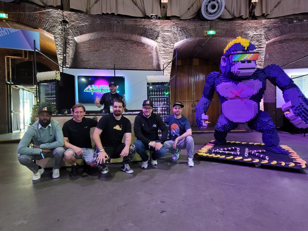 CyberKongz's tweet photo. We are set up at @met_ams! Stop by the activation, talk to one of our Kongz, and try out one of our new #OOH beers!
#KongzTogetherStrong 

@HenryTheGrape @SebsDead_ @RealSvenstar @skeliNFT @Zniggy1 @cryptolander https://t.co/l9HhXapCXm