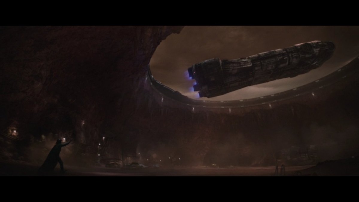 BrandonRafol's tweet photo. Watching Vader hold, bring down and tear apart a transport with the Force got me hot and bothered 🥵
But seeing him briefly dual wield red lightsabers made me fangasm 😱😍💀
#ObiWan #ObiWanKenobi #Anakin #Vader #jarkai #dualwield #fangasm #dead https://t.co/oRWbIYfkQ2