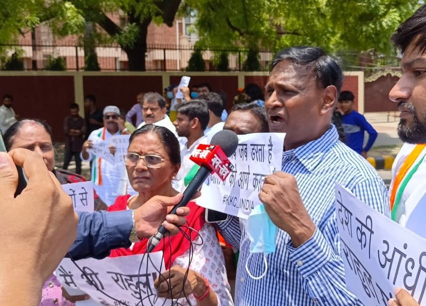 Dr_Uditraj's tweet photo. कितने नोटिस कितने समन
हर तानाशाही के खिलाफ खड़े है हम https://t.co/MCmoZbfXJK