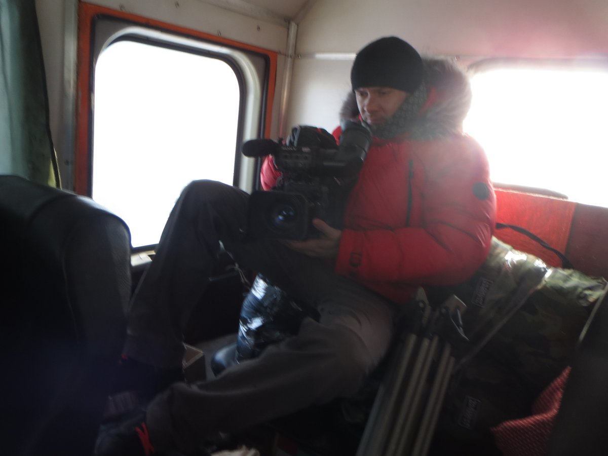Jerry18Mouse's tweet photo. 7/17After television, I went to work at the Arctic Research Center. I was a photographer on various expeditions. Together with the scientific center, I traveled all over the far north. It was a new and very important experience for me. I had a lot of fun with all the expeditions. https://t.co/nQyeDGYIs6