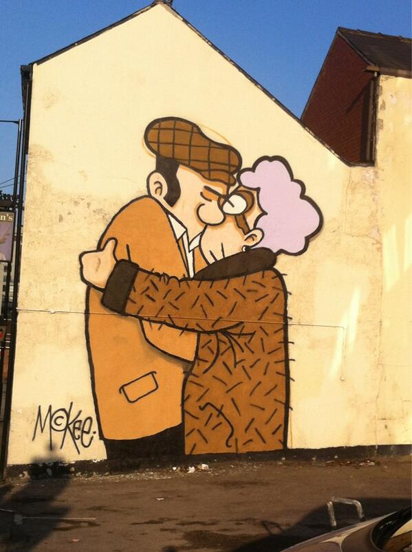 AssembleHere's tweet photo. Artist @PeteMcKee is on #Manatomy this week talking to Danny and Phil about owing your life to a stranger. Here's one of his murals - "The Snog". https://t.co/69iFmeWvhI
