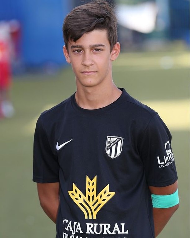 UDSantaMarta's tweet photo. #BaseUDSM | Convocado Víctor Barrio para el entrenamiento con la Selección Sub-14 de CyL y para el Campeonato de España (Fase Final -> 16 al 22 de junio) 👏

📌 Campos de "La Vega" ➡ C/ Rodrigo de Triana, s/n, Arroyo de la Encomienda (Urb la Vega) 📅15/06/2022 🕟 16:30H. https://t.co/DR4Xt7Qpx6
