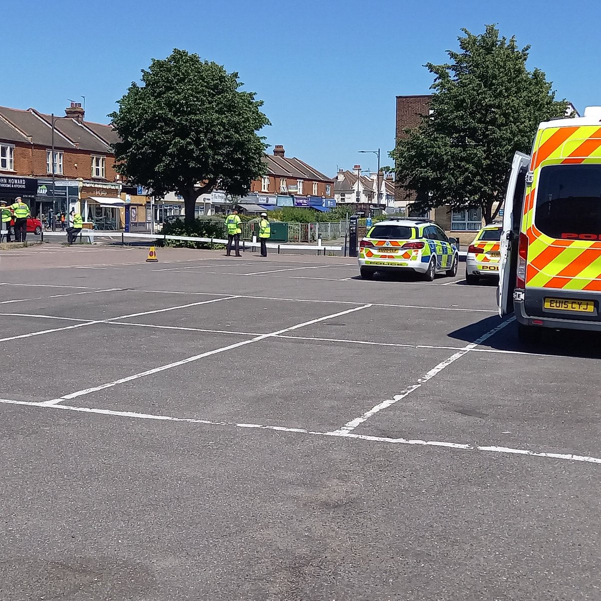 Safer Roads Southend (@saferroads_sbc) on Twitter photo #VisionZero road safety day in Southend. Over 40 forgetful drivers spoken to at the @EPRoadsPolicing stop site about the need to wear a seatbelt for all journeys no matter how short. <a href="/SaferEssexRoads/">SaferEssexRoads</a> @EPSouthend <a href="/SouthendCityC/">Southend-on-Sea City Council</a> <a href="/Southend_CSP/">Safer Southend</a> <a href="/YourSouthchurch/">Project Southchurch</a> #VisionZero road safety day in Southend. Over 40 forgetful drivers spoken to at the @EPRoadsPolicing stop site about the need to wear a seatbelt for all journeys no matter how short. <a href="/SaferEssexRoads/">SaferEssexRoads</a> @EPSouthend <a href="/SouthendCityC/">Southend-on-Sea City Council</a> <a href="/Southend_CSP/">Safer Southend</a> <a href="/YourSouthchurch/">Project Southchurch</a>
