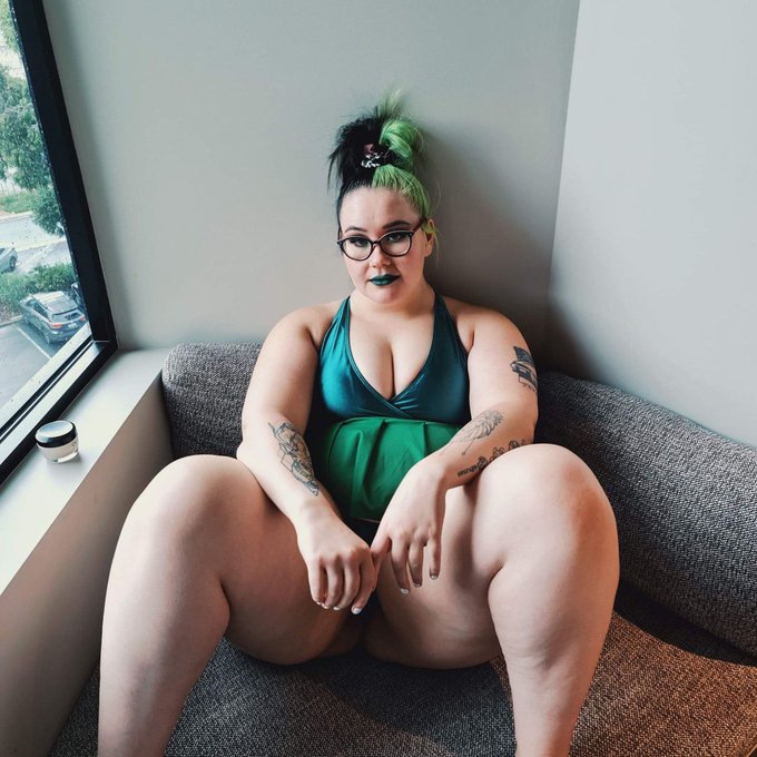 I just uploaded 2 videos to the free onlyfans, watch me rub my pussy and shake my ass 🤤 . #freeonlyfans<a href="/tag/nipslip"class="tags"><span>#nipslip</span></a><a href="/tag/ass"class="tags"><span>#ass</span></a><a href="/tag/horny"class="tags"><span>#horny</span></a><a href="/tag/pussy"class="tags"><span>#pussy</span></a><a href="/tag/pawg"class="tags"><span>#pawg</span></a><a href="/tag/adultwork"class="tags"><span>#adultwork</span></a><a href="/tag/nsfw"class="tags"><span>#nsfw</span></a>