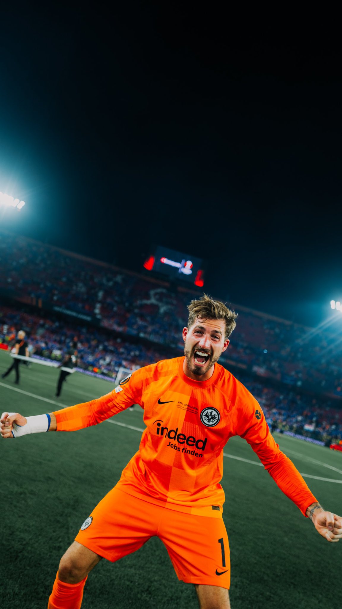 ヨーロッパリーグ チャンピオン22 歓喜の優勝から4 週間 Sgeuropapokalsieger アイントラハト フランクフルト T Co Btgsq4sjrq Twitter