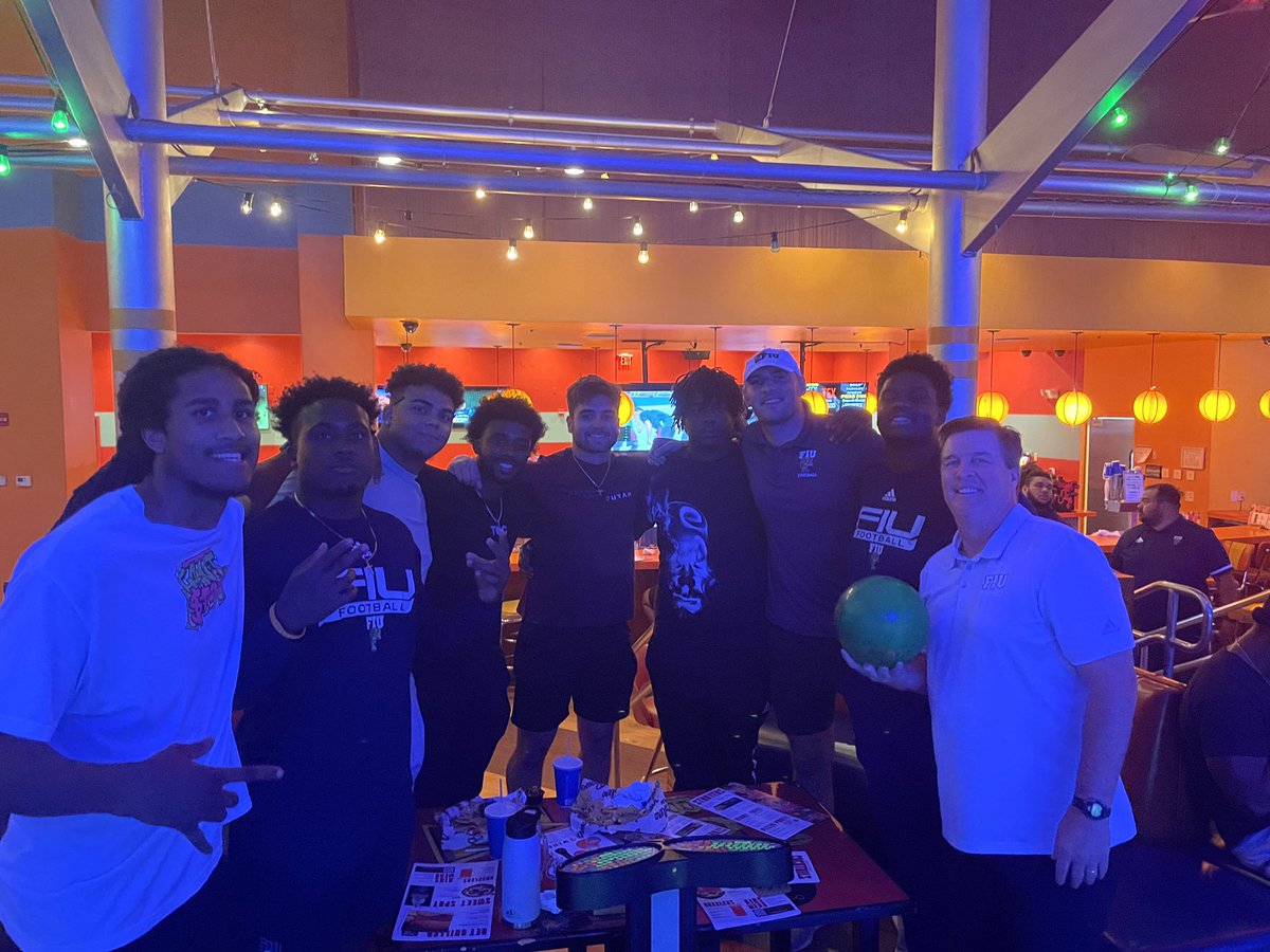 CoachMikeMac's tweet photo. Loved spending more family time with @FIUFootball last night. #ELEVATE #PAWSUP https://t.co/e30FMvriec