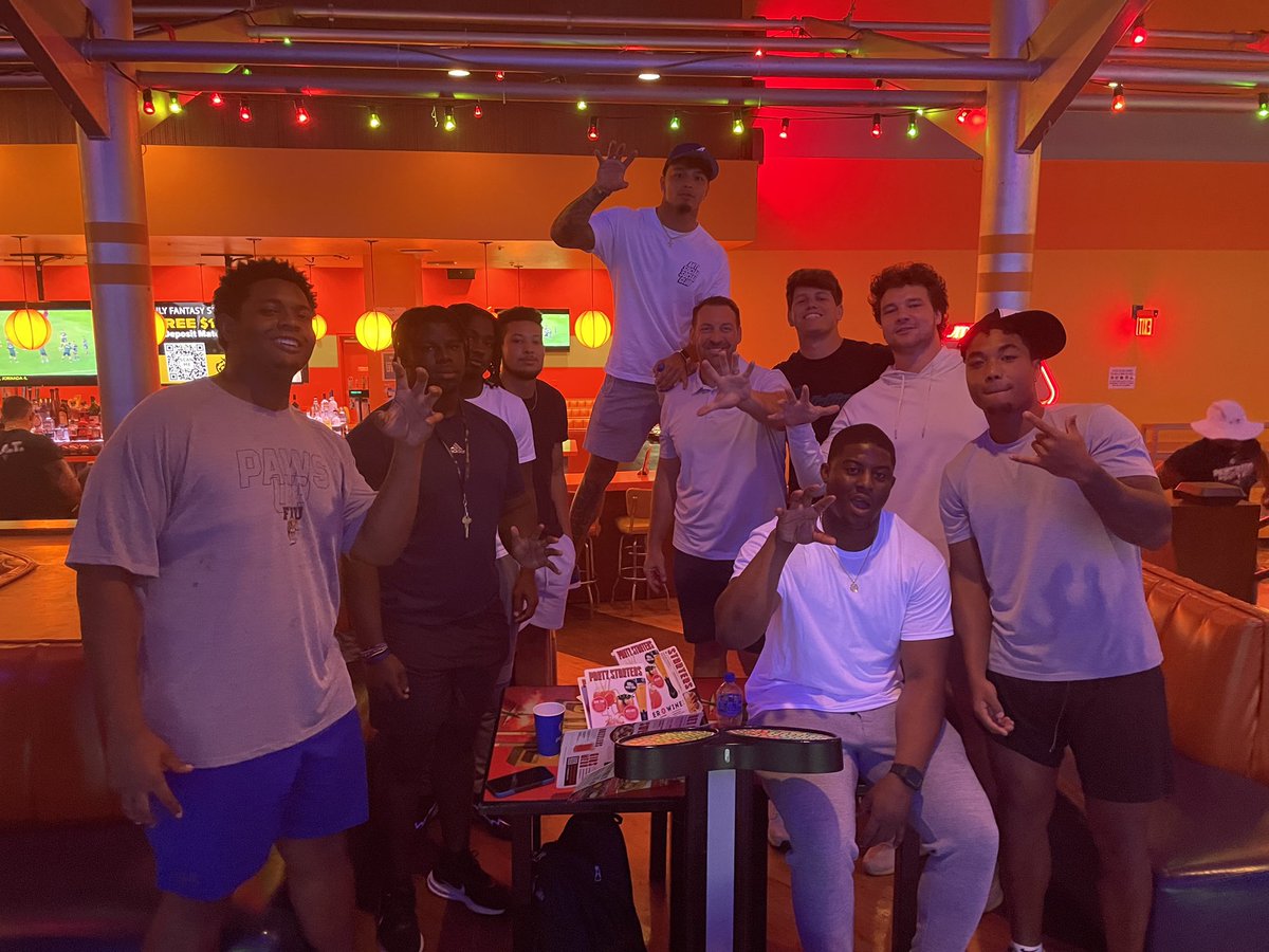 CoachMikeMac's tweet photo. Loved spending more family time with @FIUFootball last night. #ELEVATE #PAWSUP https://t.co/e30FMvriec