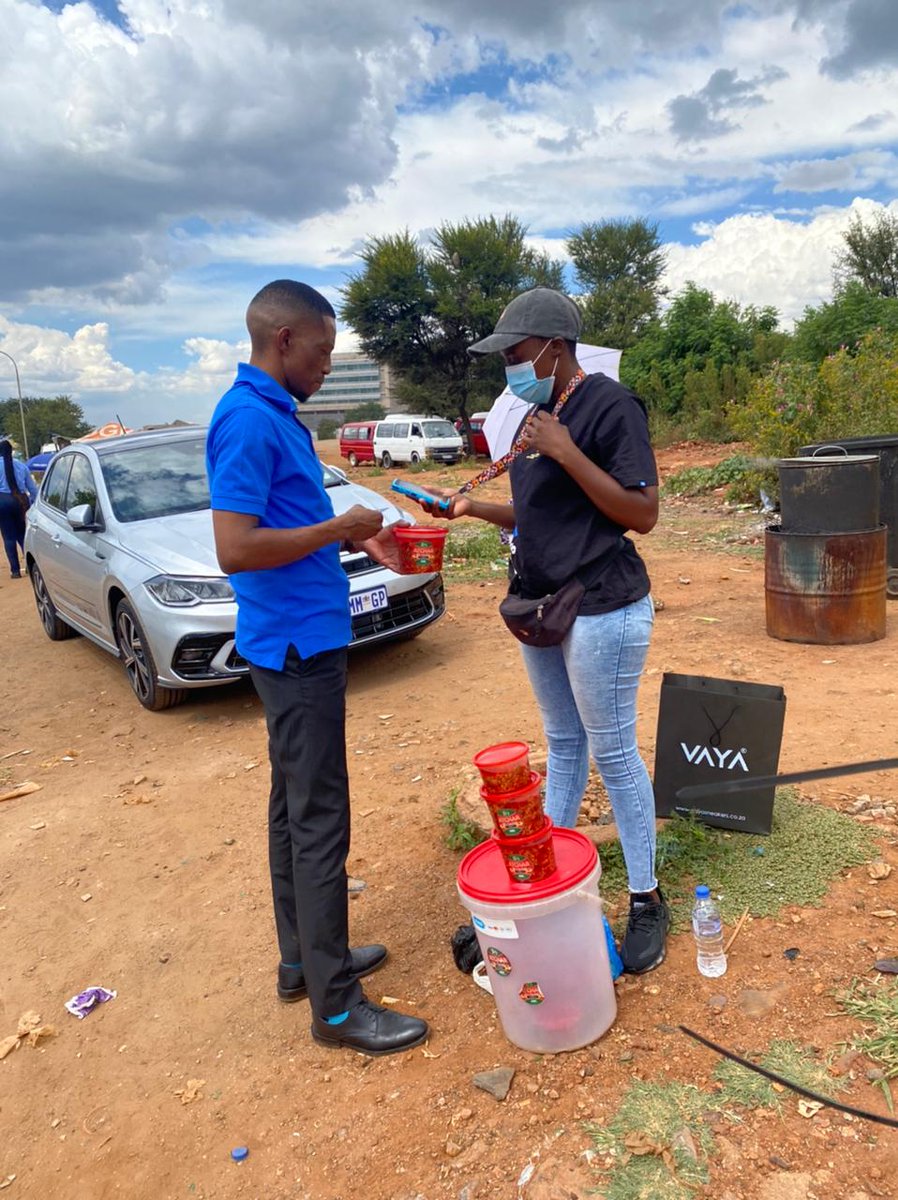 BongsMahlangu_'s tweet photo. Using @Yoco_ZA machine for my hustle has been amazing because I don't lose sales 🤌
I like the fact that it's a one machine with many ways to pay.
Less cash to handle & it can ease your admin.
Purchase yours using my link & get a discount
https://t.co/BfdB25ga64
#ReferToYoco https://t.co/SeGYNu1YC7