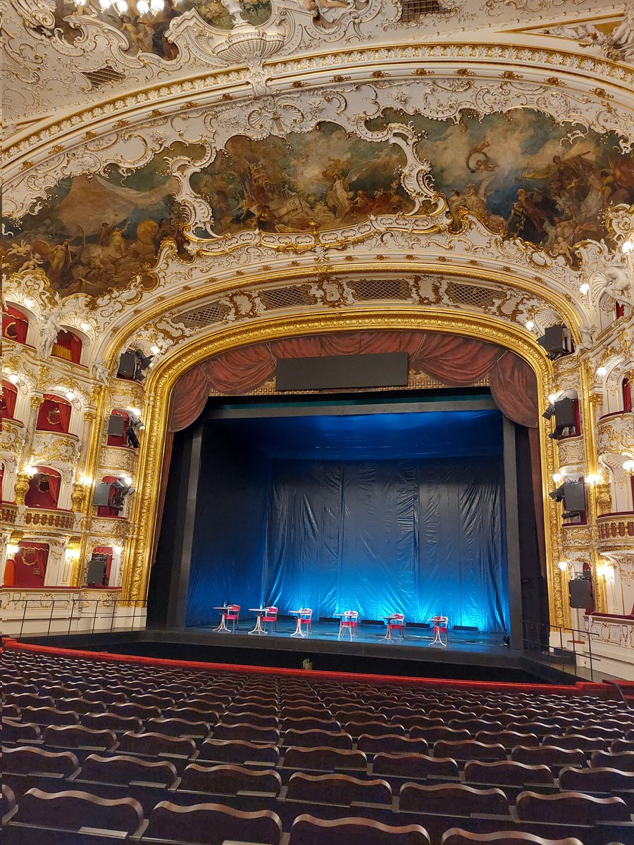 linnda_h's tweet photo. Opera Europa Spring Conference is about to start 😀 @Operaeuropa #operaeuropa https://t.co/jFleCqv3fP