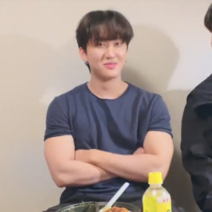 ali 🐈‍⬛💙 (@lixiesbok) on Twitter photo 