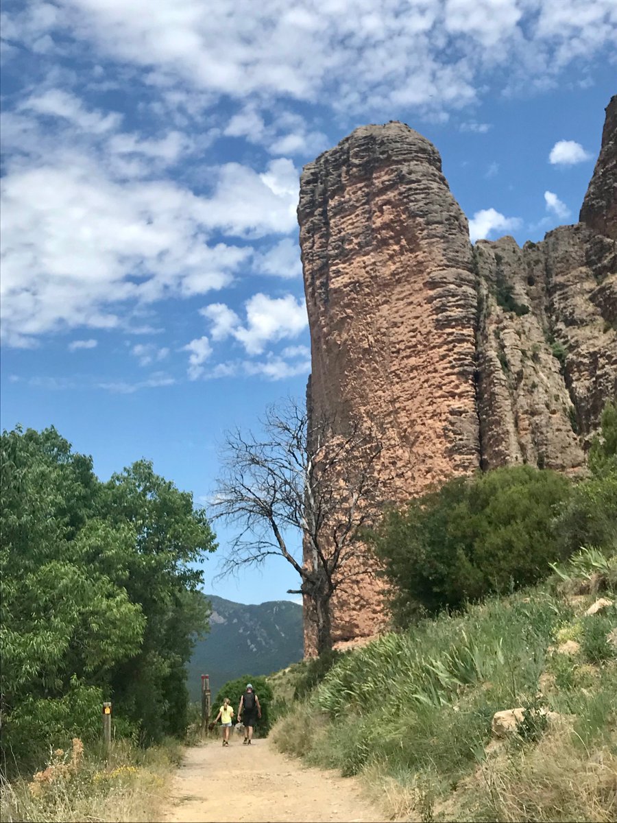 Ro_Remote's tweet photo. EMBRACE the true power and potential of remote work and use it to explore and travel.
#roremote #workisnotaplace
๐ท Mallos De Riglos, Aragon, Spain https://t.co/3sEhKPEOdH