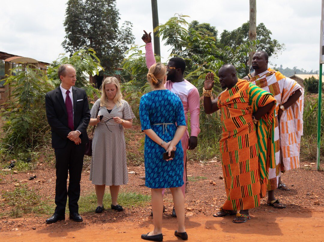 SwedeninNigeria's tweet image. What a delight to see new cultures, meet with local leaders, learn about economic opportunities and explore more Sweden 🇸🇪 - Ghana 🇬🇭 collaborations.

Medaase! 🙏🏽 

#SwedenInGhana #Konongo #Kumasi #Ashanti #Sweden #Ghana #DiplomaticRelations