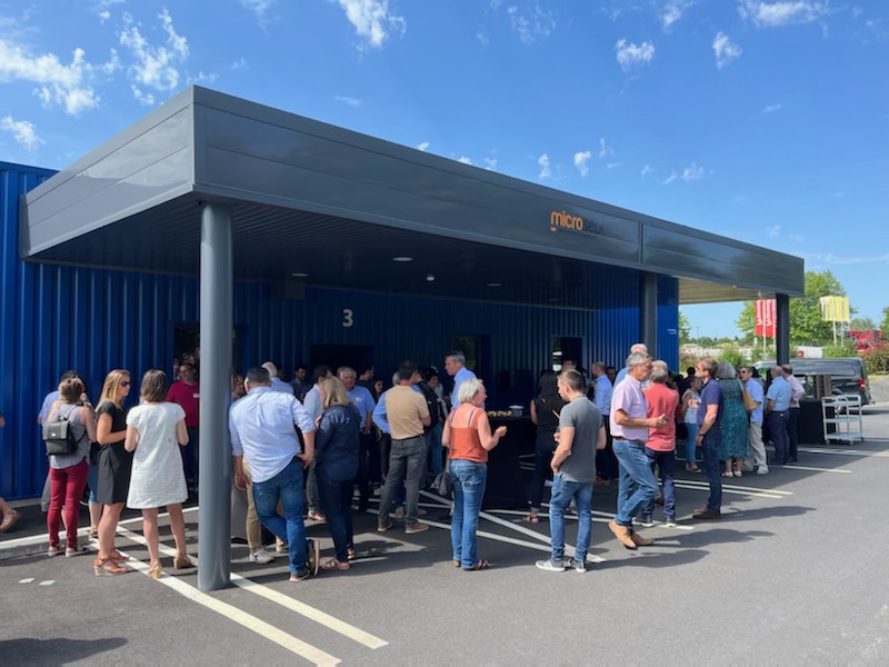 [Inauguration du laboratoire Microsept] Fournisseurs et clients ont visité les nouveaux locaux au Lion d’Angers hier. Objectif : accompagner la demande croissante du secteur et travailler dans des conditions optimales.
🎥Visite en image 👉 cutt.ly/AKqwTfY