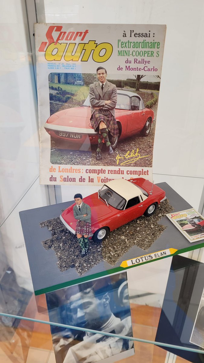 ClubLotusFrance's tweet photo. le marchand britannique Fiskens propose cette  Lotus Elan de 1962, 997 NUR , ex Jim Clark ! On connaît tous la fameuse couverture d'un des premiers Sport Auto des années 60 avec le champion écossais &amp; Lotus Elan #Fiskens #JimClark #LotusElan @SportAutoMag @ClubLotusFrance https://t.co/oR3Ir9x8pr