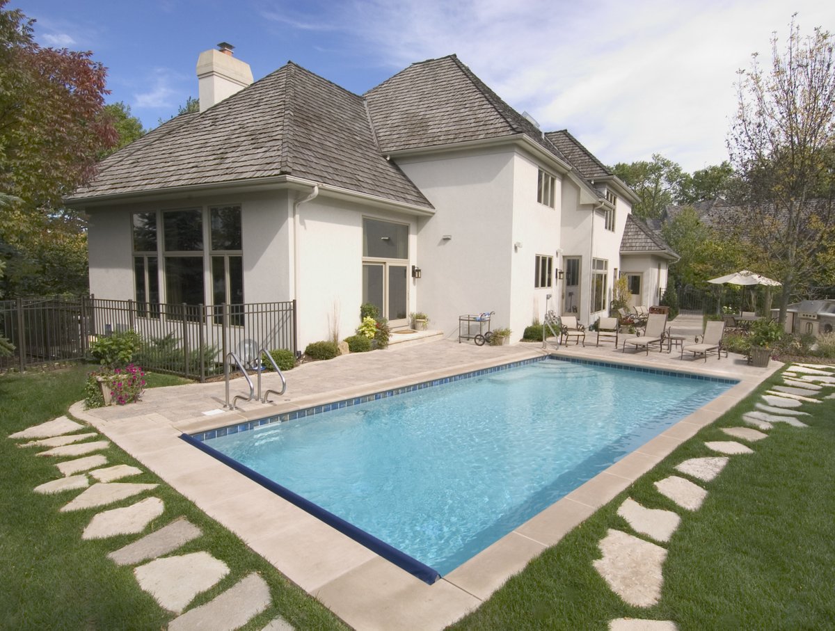 Riverwoods, IL Sport Swimming Pool #swimmingpool #pooldesign #smallyardpool houzz.com/projects/60027…