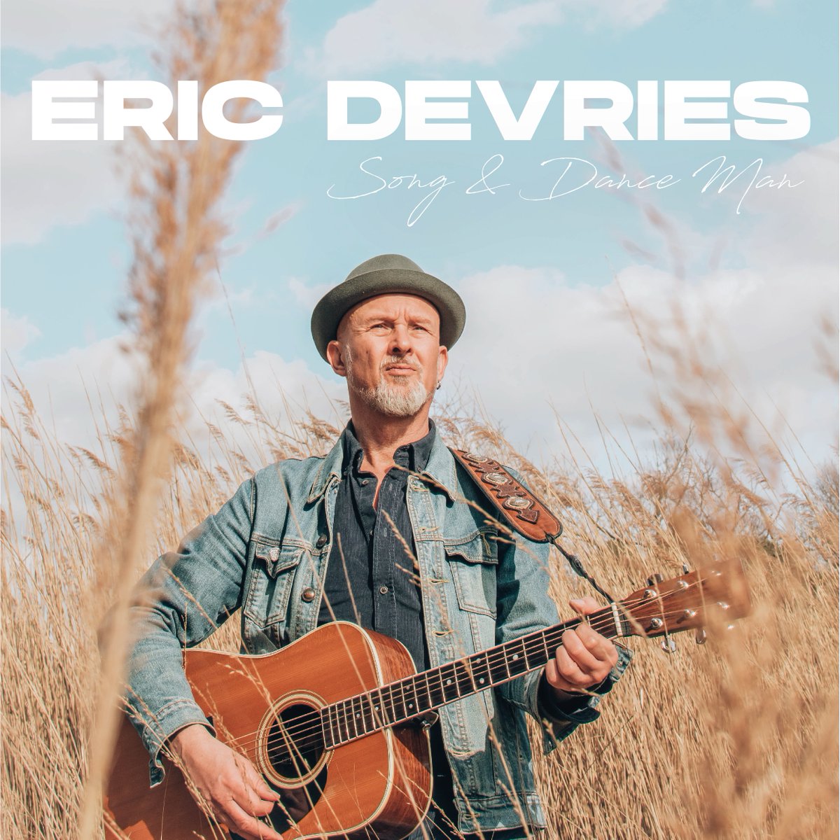 Eric Devries op Puddingpop!
   
Tickets en info: fort33.nl/event/puddingp…
Met Song &amp; Dance Man brengt Devries een bijna volledig akoestische plaat uit. Een intiem en folky album in een welhaast bluegrass setting, waarmee Devries met verdieping een volledig verhaal vertelt.