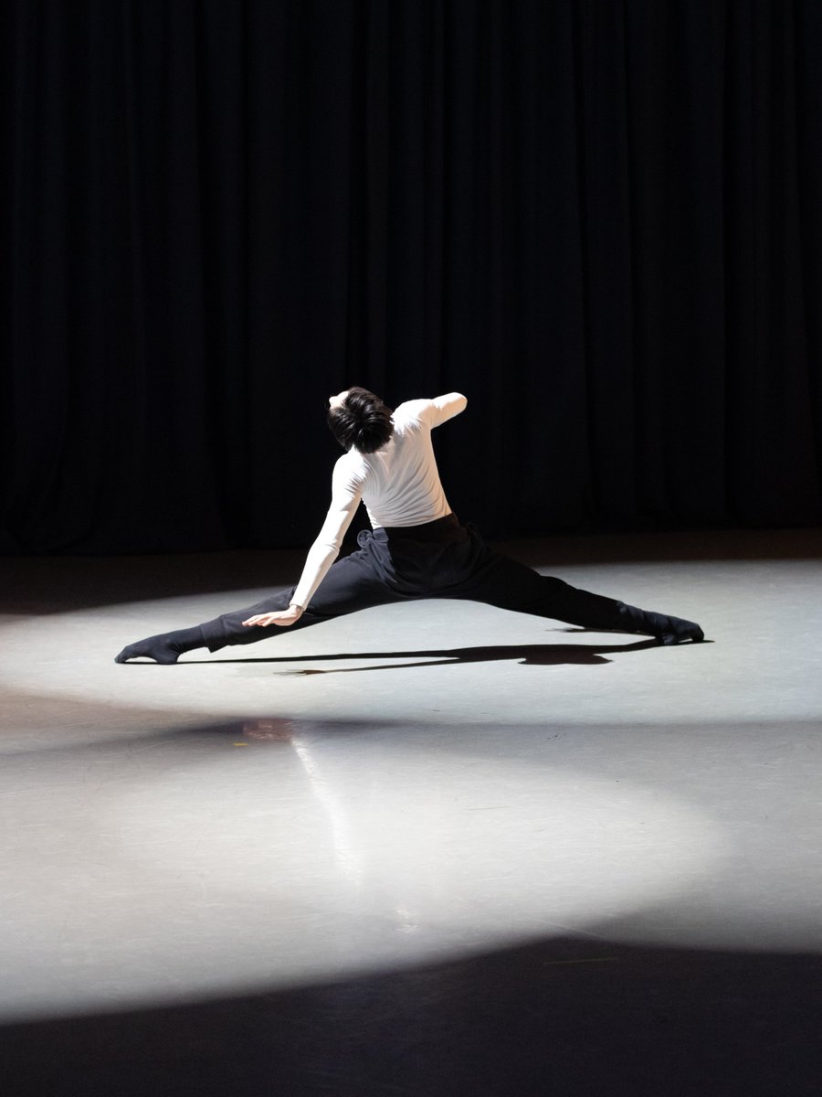 ENBSchool's tweet photo. It's just over two weeks until our students take to the stage for our Summer Performance at the Peacock Theatre in London's West End. Take a look here at some shots from Emily Gunn's contemporary demonstration.

Join us on the 2 &amp; 3 July at Peacock Theatre https://t.co/3l287Ll2KS https://t.co/yu53cMh71m