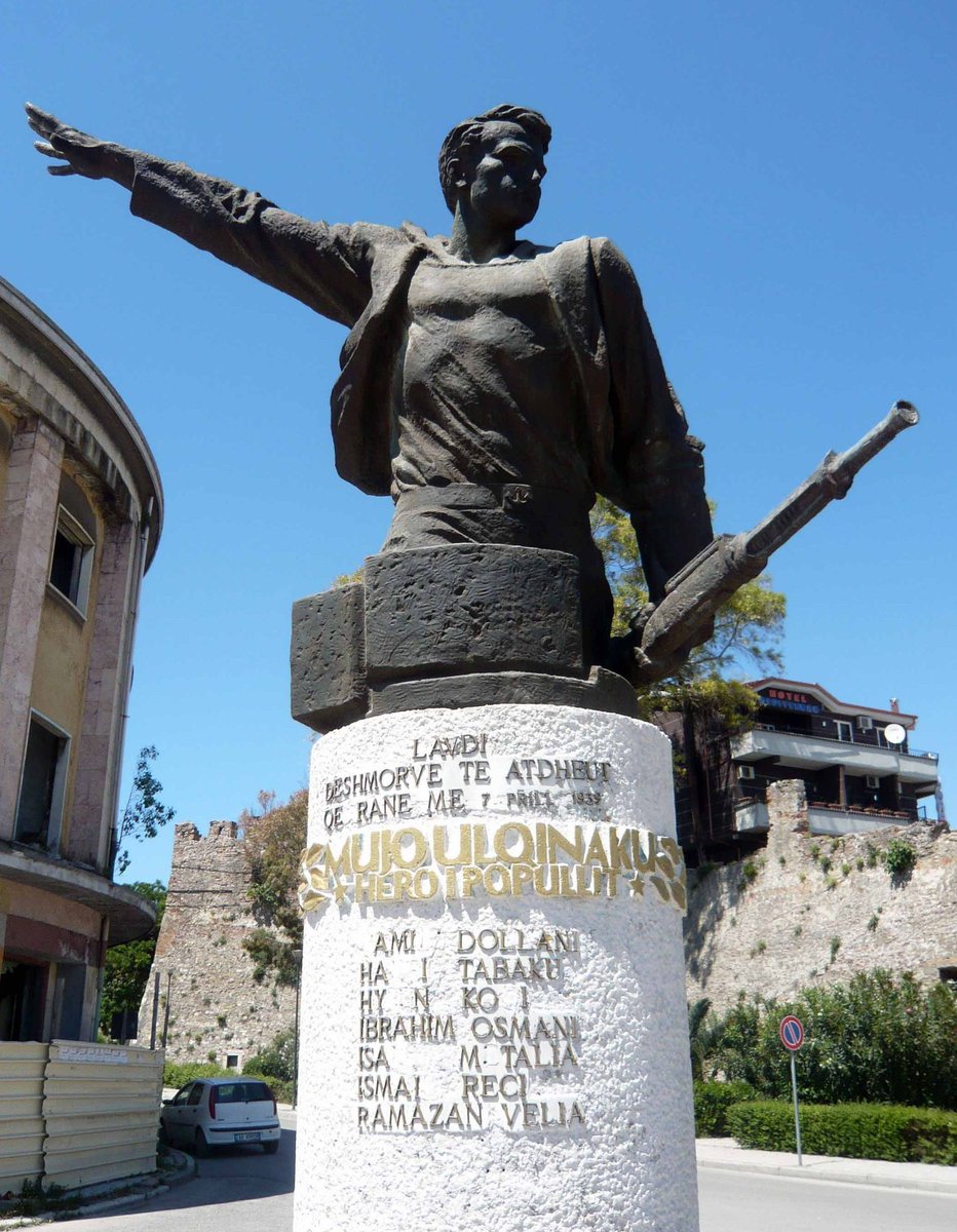 ShoqataUlqiniUS's tweet photo. Mujo Ulqinaku (born Mujo Cakulli in #Ulqin 1896) was an #Albanian sergeant of the #Royal Albanian Navy; known for his resistance on April 7th, 1939, where he died heroically along with his men, defending #Durres during the Italian invasion. #Ulqini #Albania #Atdhe #HERO https://t.co/rC6ZRwdxVI