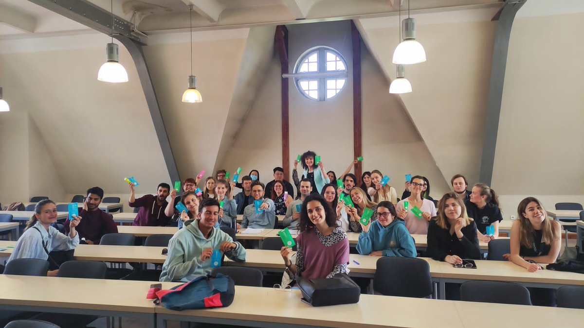 Maurisse_com's tweet photo. International Marketing students at the @PolitechnikaGda during a project with @Maurisse_com: "Students for ONSKIN TikTok".
#TicTok #ONSKIN 
https://t.co/aGceuVOopF https://t.co/mhuVwj6Nk9