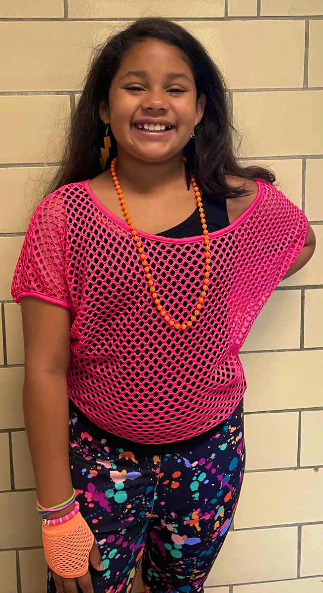 rob06615's tweet photo. Retro Dress Day at St. James School! https://t.co/MVbKtzowUl
