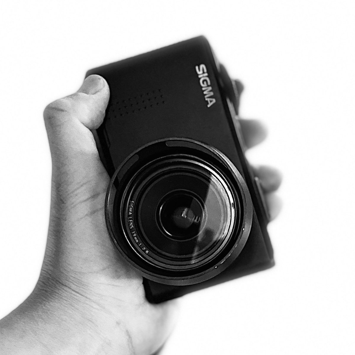 mashikuopht's tweet image. SIGMA DP1Merrill
iPhone12
2022年6月15日

SIGMA Quattroを14mm,30mm,50mmと購入してきて、28mmは購入するつもりはありませんでしたが、Merrill となると別腹でした。この夏の楽しみ一つふえました。(^_^v

#SIGMA #DPQuattro #DPMerrill