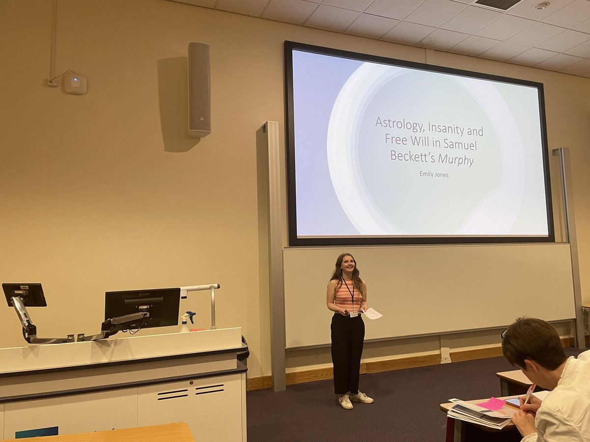 From one fascinating talk straight into another. Thanks so much to all of our students sharing their research with us today!

#ShowOff22 #EnglishShowcase22 <a href="/UoNEnglish/">Nottingham English</a>
