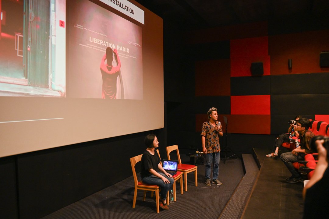 LibRadioProject's tweet image. Some photos from the screening of @LibRadioProject at UNESCO Vietnam's workshop Sonic Ground where sound designer @soundawakener talked about the sound design aspect of the artwork. Photos courtesy of UNESCO Vietnam.