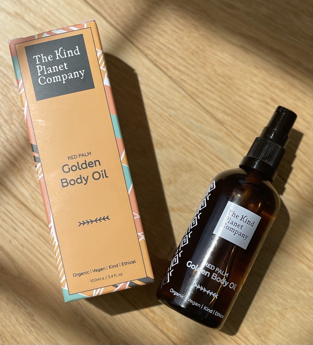 thekindplanetco's tweet photo. And just like that, we’re a multi-product company.
⠀⠀⠀⠀⠀⠀⠀⠀⠀
Golden Body Oil is here.
⠀⠀⠀
For a limited time (a week to be precise) you can grab it at our special price of £15.50. That’s a whopping £7 off of the RRP of £22.50.

#goldenbodyoil #newskincareproduct https://t.co/yyIEnm34W7
