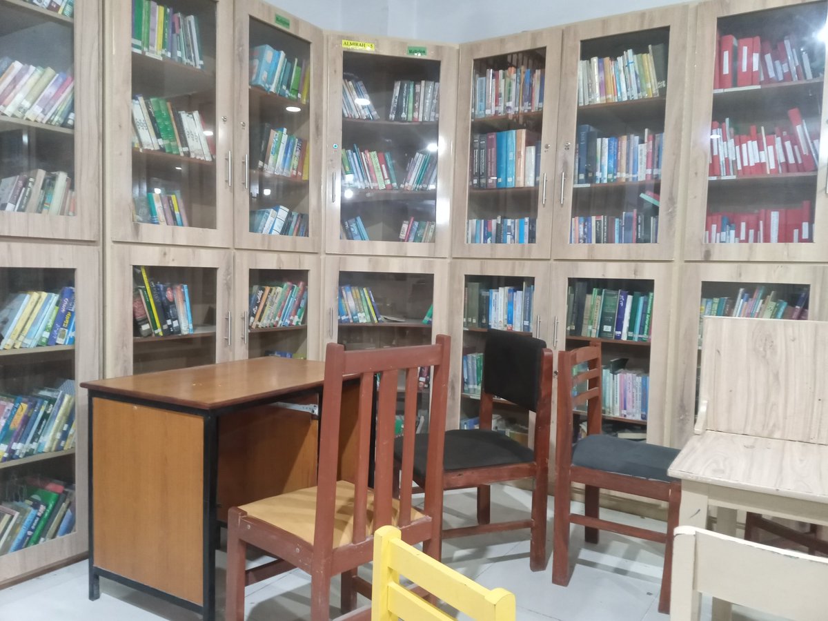 bintsaeedbaloch's tweet photo. ہم تو بس کتابوں کی دنیا میں جی رہے ہیں
#LifeWithBooks https://t.co/jqg7uoJCNS