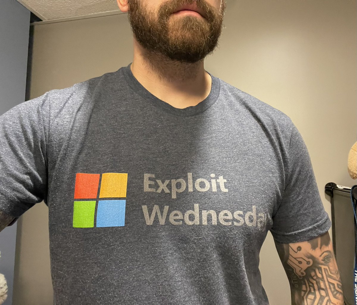 Jr0dR87's tweet photo. Itโs the best day of the week. #ExploitWednesday https://t.co/KwIiH8ZiwY