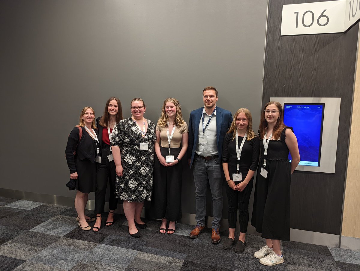 jennifer_lambe's tweet image. Our @Techsploration group met Mark De Jonge, Canadian Olympic athlete turned CTO with @KatchiTech at least night's gala supper with #H2Oconference. Amazing event and great people at our table all around.