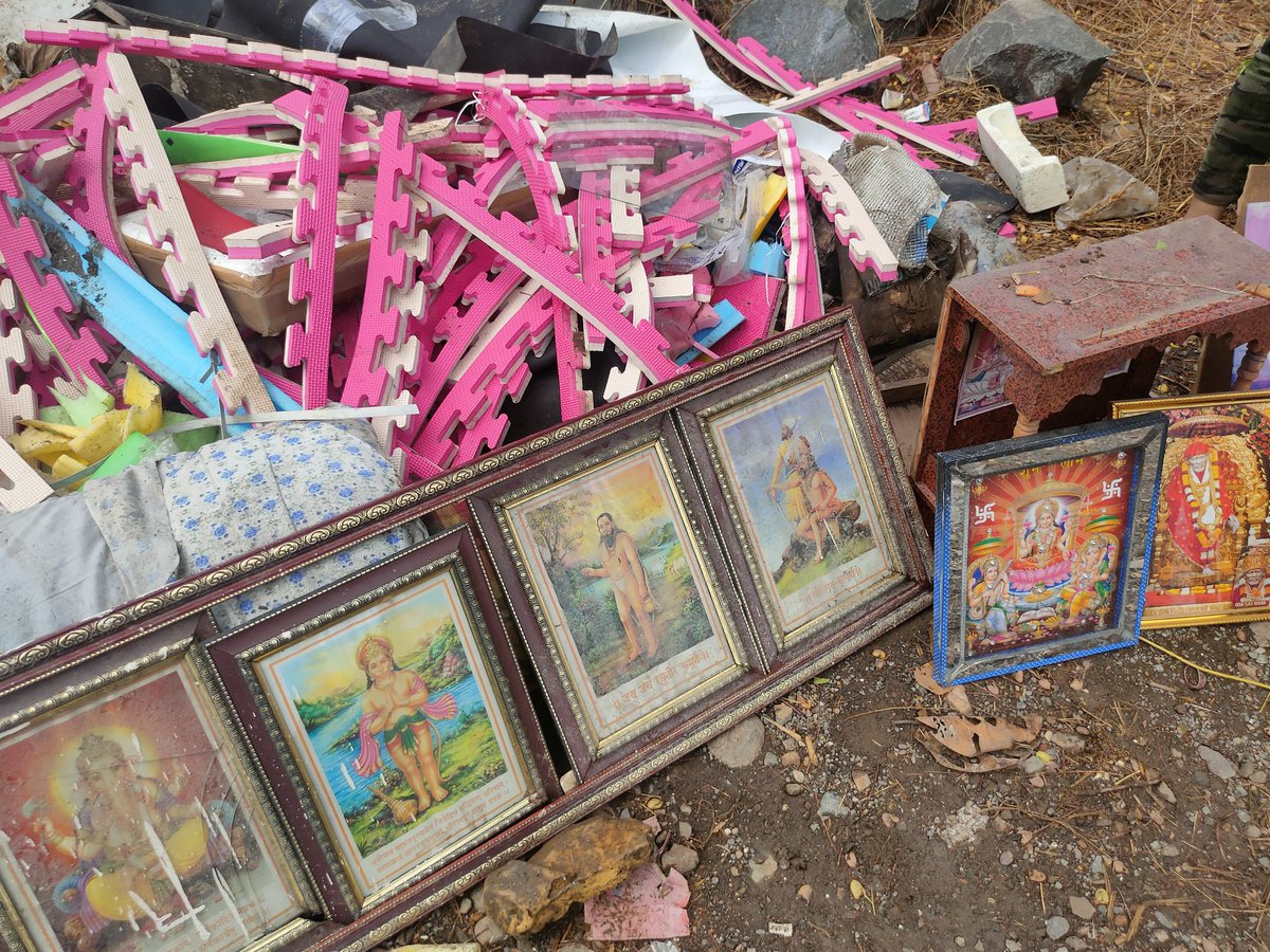kapithra's tweet photo. Are the Mangroves &amp; Wetlands in Ghansoli, Navi Mumbai turning into garbage landfills? ☠️ Joined Clean drive by @withthemforthem Pls take action on garbage dumping before it becomes a bigger problem @NMMConline @NMMCCommr ☘️🌿🌱 #mangroves #wetland #navimumbai #NatureLover https://t.co/KS7PDAz23g