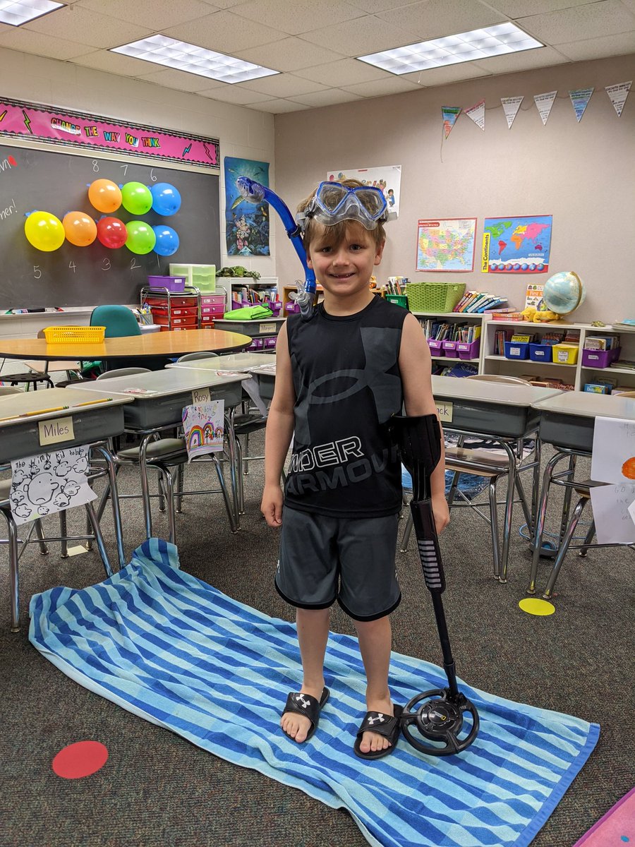 As far as I'm concerned, this kiddo is the winner in <a href="/cstepnoski14/">Carrie Stepnoski</a> class for their beach theme day. A metal detector?!?!? <a href="/PleasantUnionYR/">Pleasant Union Elem</a> students never fail to be creative. #dreamingofabeachday