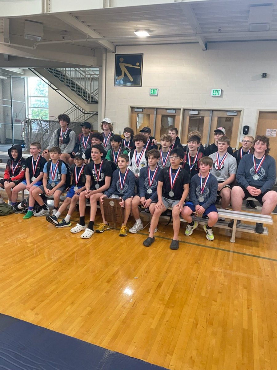 IowaUSAW's tweet photo. Before we get started with the Jr's &amp; Women's duals today we need to recognize our 14U squad who finished 5th in Greco and an all time best 2nd in Freestyle! #keepbuilding https://t.co/U40Hux0rSZ